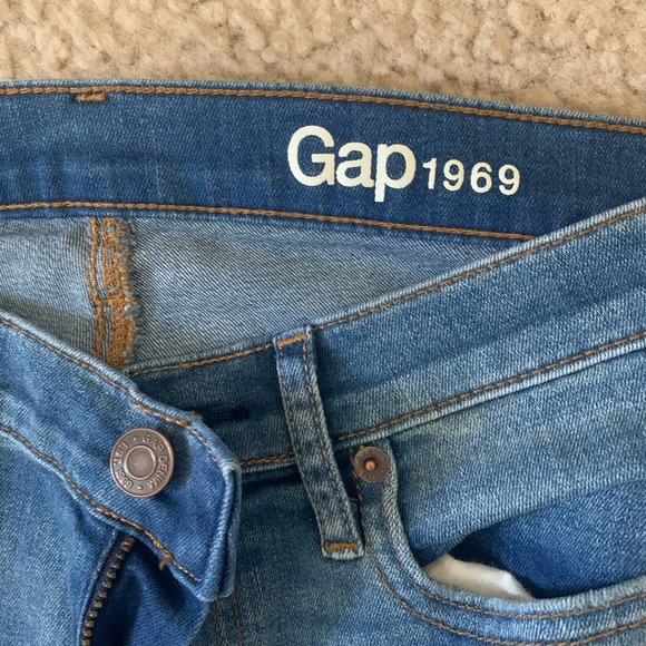 Gap light colored, distressed bootcut jeans - Picture 3 of 5